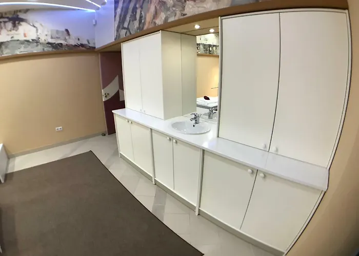 Pensiune Prime Stays Central Budget